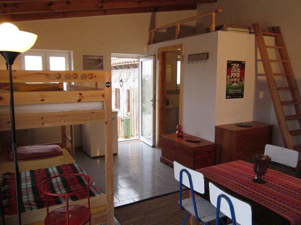 Da Silva Surfcamp Hostel อารีอา บรันกา ภายนอก รูปภาพ
