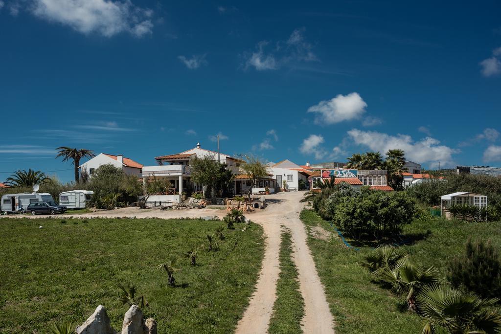 Da Silva Surfcamp Hostel อารีอา บรันกา ภายนอก รูปภาพ